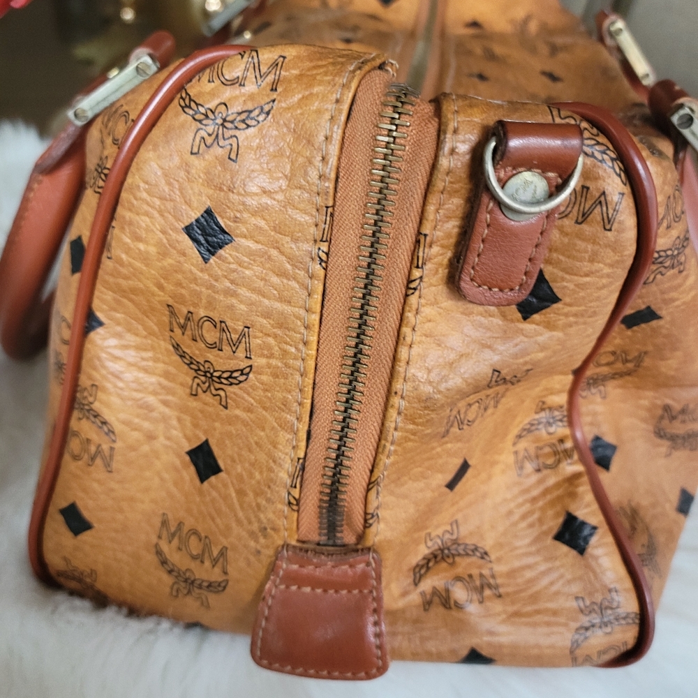 100% Authentic vintage MCM congnac Boston bag - Picture 7 of 15